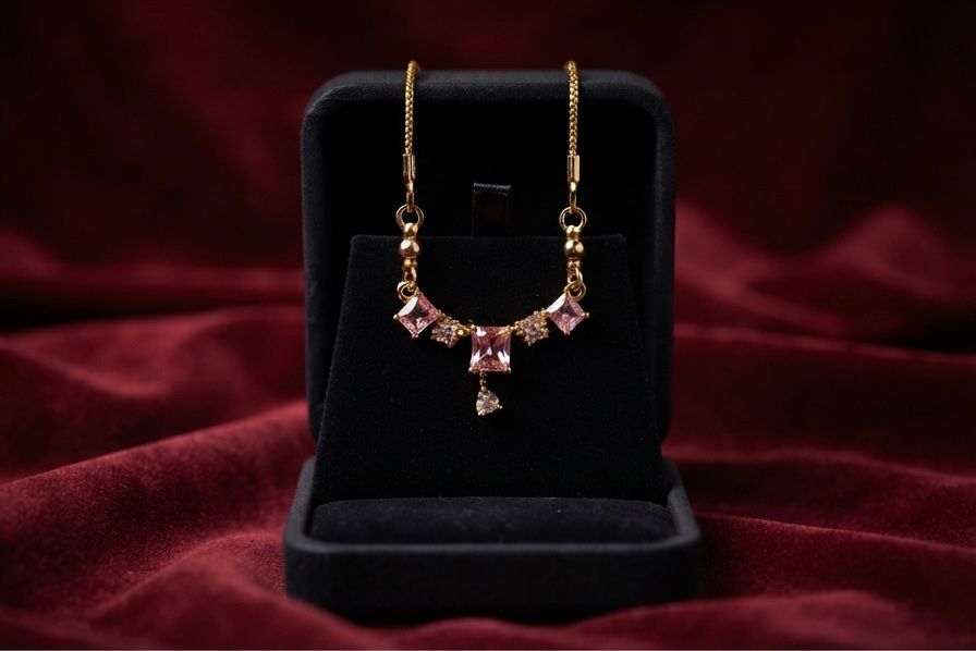The Princess Arch Pendant