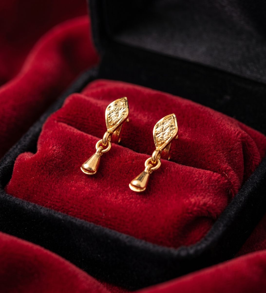 The Regal Marquise Drops